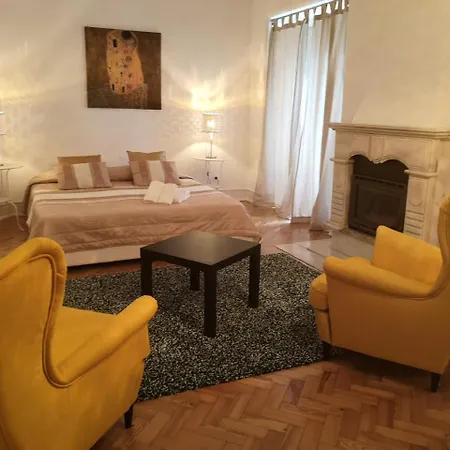 Bed & Breakfast Journeymaneuver Lisbon
